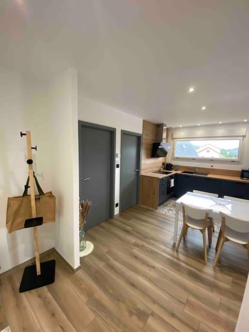 Appartement Climatise Charmes  Exterior foto