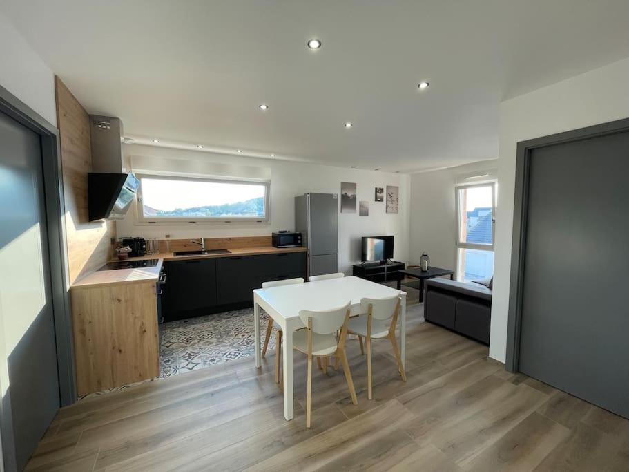 Appartement Climatise Charmes  Exterior foto