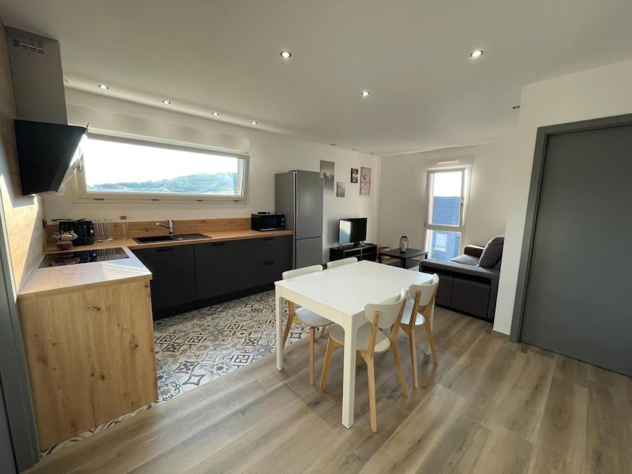 Appartement Climatise Charmes  Exterior foto